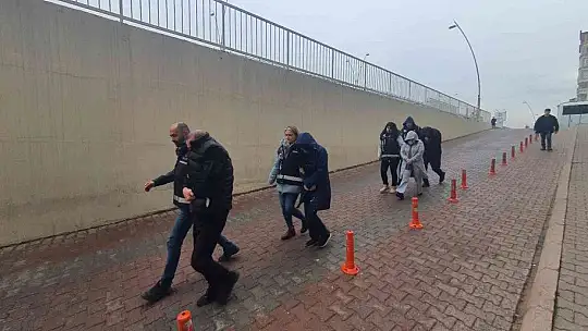 Kar vaadiyle vatandaşları dolandırdılar! 4 kişi ile ilgili yeni gelişme...