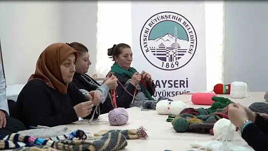 'İyilik' örüyorlar...