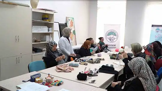 'İyilik' örüyorlar...