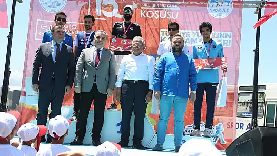 Kayseri'de Demokrasi ve Milli Birlik Günü Koşusu