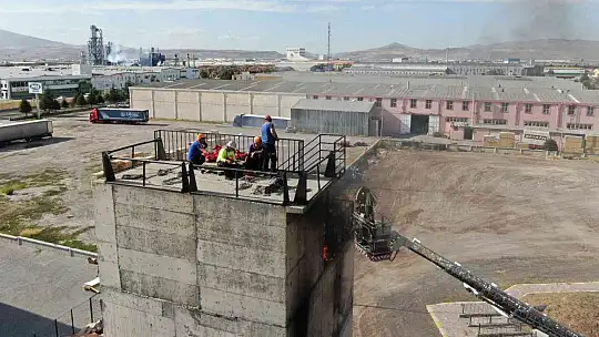 OSB'de hareketli saatler...Gerçeğini aratmadı!
