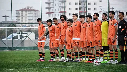 Argıncıkspor son dakikada güldü