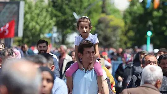 Kayserililerden Erdoğan'a sevgi gösterisi
