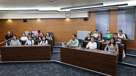 Kırgız öğrencilerden o ilçeyi ziyaret etti!