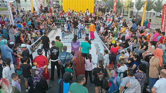 Başkan Amca'ya sevgi seli!