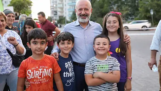 Çocuklar, Çolakbayrakdar ile şenlendi