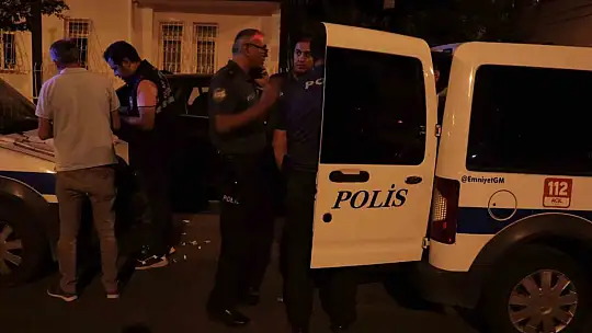 Komşu kavgasında kan aktı: 2 yaralı!