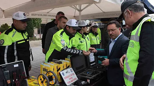 Vali Gökmen Çiçek Trafik Haftası Etkinliklerine katıldı...