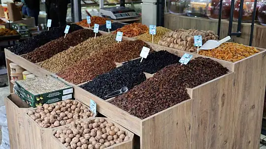Kuruyemiş hırsızları kameralara yakalandı