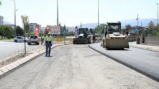 Altınoluk Mahallesi'nde asfalt çalışması