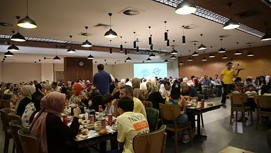 Melikgazi Belediyesi çölyak hastaları ile yemekte buluştu!