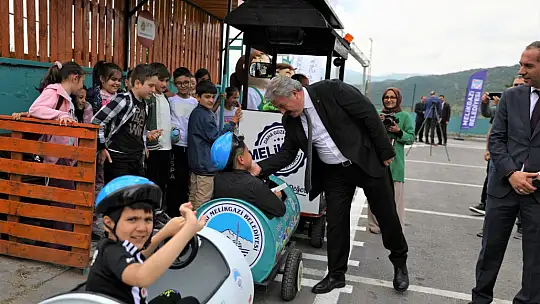 'Yaptığımız çalışmalarla küçük yaşlarda sıfır atık bilincini aşılıyoruz'