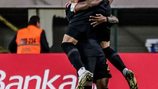 Gol sayısını 6'ya yükseltti
