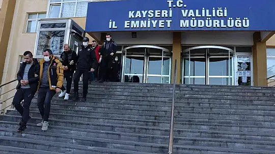 Uyuşturucudan 8 şahıs gözaltına alındı