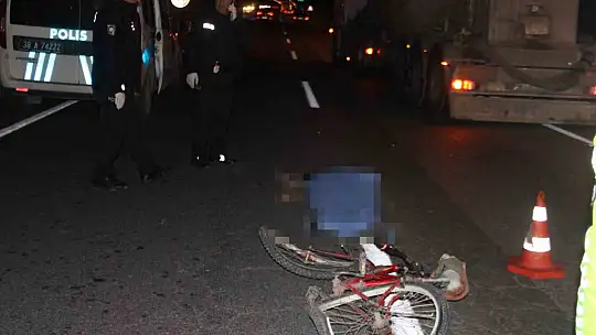 Otomobilin çarptığı bisiklet sürücüsü hayatını kaybetti!
