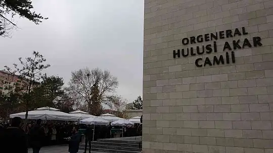 Özdemir, son yolculuğuna uğurlandı