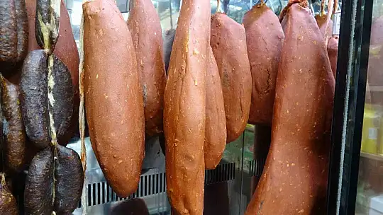 Esnaf: Ramazan'da sucuk tüketimi azalıyor!
