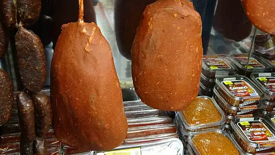 Esnaf: Ramazan'da sucuk tüketimi azalıyor!