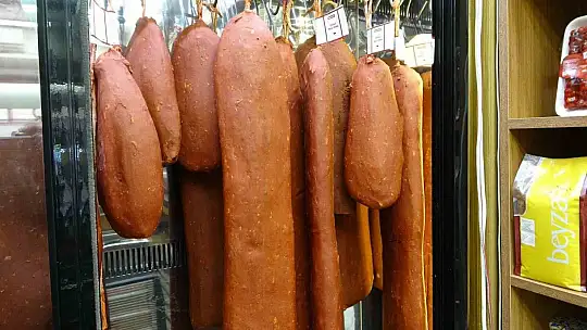 Esnaf: Ramazan'da sucuk tüketimi azalıyor!