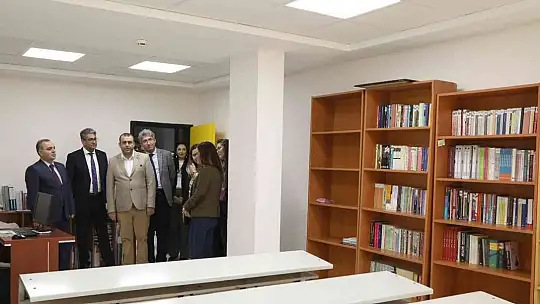 Rektör Altun, projeler hakkında bilgiler aldı