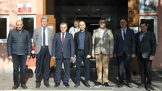 Rektör Altun, projeler hakkında bilgiler aldı