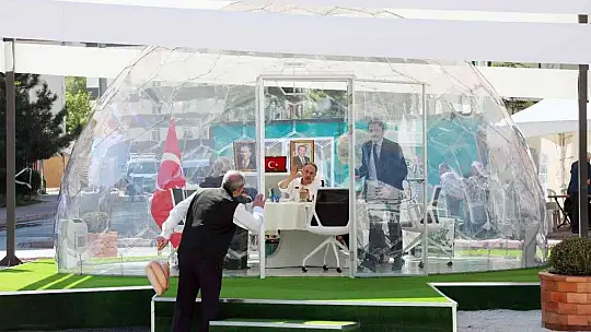 Başkanla şeffaf oda bir yaşında!
