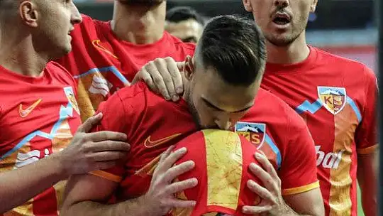 Spor Toto Süper Lig: Kayserispor: 1 - İstanbulspor: 0 (İlk Yarı)