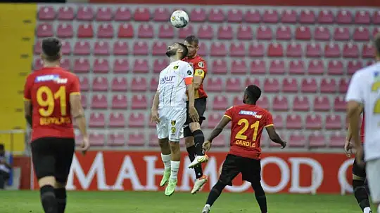 Spor Toto Süper Lig: Kayserispor: 1 - İstanbulspor: 0 (İlk Yarı)