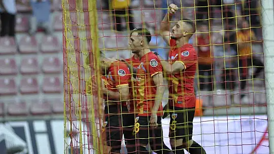 Spor Toto Süper Lig: Kayserispor: 1 - İstanbulspor: 0 (İlk Yarı)