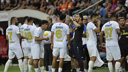 Spor Toto Süper Lig: Kayserispor: 1 - İstanbulspor: 0 (İlk Yarı)