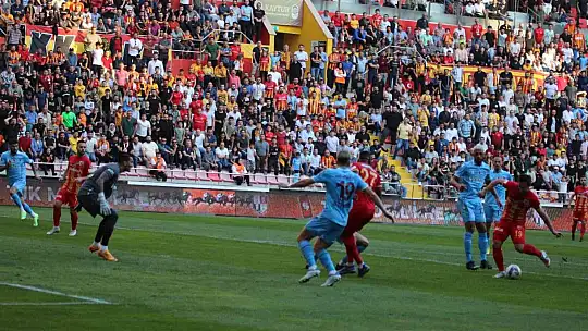 Spor Toto Süper Lig: Kayserispor: 1 - Trabzonspor: 0 (İlk yarı)