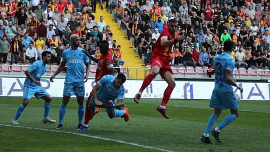 Spor Toto Süper Lig: Kayserispor: 1 - Trabzonspor: 0 (İlk yarı)