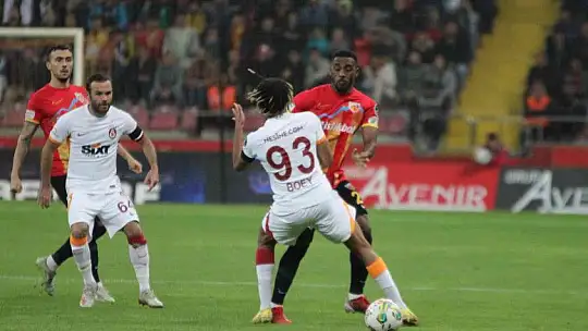 Spor Toto Süper Lig: Kayserispor: 0 - Galatasaray: 0 (Maç devam ediyor)