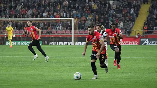 Spor Toto Süper Lig: Kayserispor: 0 - Galatasaray: 0 (Maç devam ediyor)