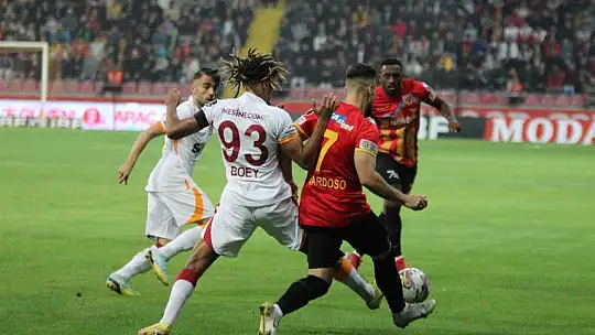 Spor Toto Süper Lig: Kayserispor: 0 - Galatasaray: 0 (Maç devam ediyor)
