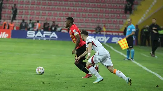 Spor Toto Süper Lig: Kayserispor: 0 - Galatasaray: 0 (Maç devam ediyor)