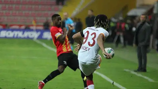 Spor Toto Süper Lig: Kayserispor: 0 - Galatasaray: 0 (Maç devam ediyor)