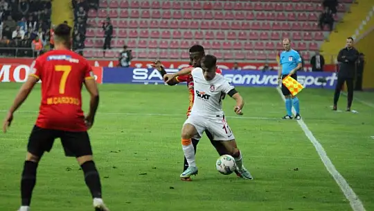 Spor Toto Süper Lig: Kayserispor: 0 - Galatasaray: 0 (Maç devam ediyor)