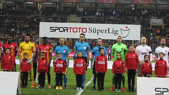 Spor Toto Süper Lig: Kayserispor: 0 - Galatasaray: 0 (Maç devam ediyor)