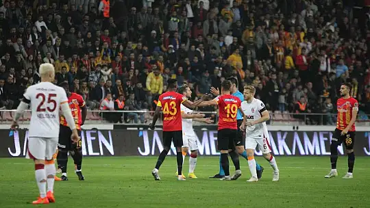 Spor Toto Süper Lig: Kayserispor: 0 - Galatasaray: 0 (Maç devam ediyor)