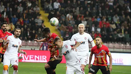 Spor Toto Süper Lig: Kayserispor: 2 - Galatasaray: 1 (Maç sonucu)