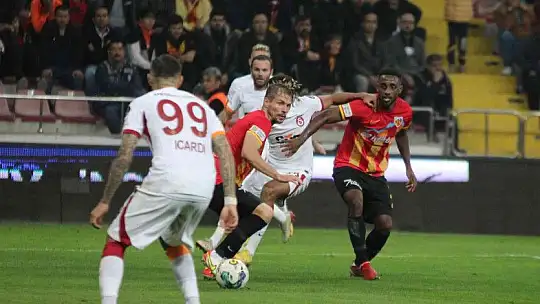 Spor Toto Süper Lig: Kayserispor: 2 - Galatasaray: 1 (Maç sonucu)