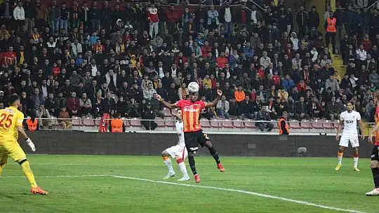 Spor Toto Süper Lig: Kayserispor: 2 - Galatasaray: 1 (Maç sonucu)