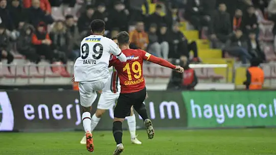 Spor Toto Süper Lig: Kayserispor: 0 - Fatih Karagümrük: 2 (İlk yarı)