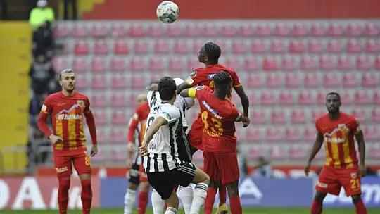 Spor Toto Süper Lig: Kayserispor: 0 - Beşiktaş: 1 (Maç devam ediyor)
