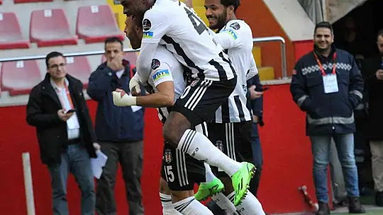 Spor Toto Süper Lig: Kayserispor: 0 - Beşiktaş: 2 (İlk yarı)