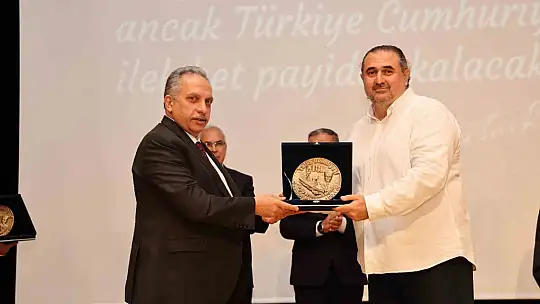 Ata'ya görkemli 'karşılama'