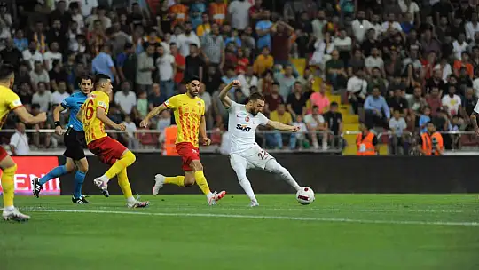 Trendyol Süper Lig: Kayserispor: 0 - Galatasaray: 0 (Maç devam ediyor)