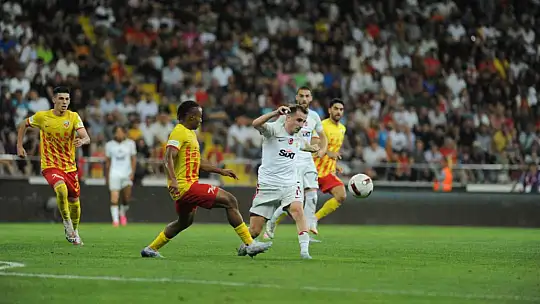 Trendyol Süper Lig: Kayserispor: 0 - Galatasaray: 0 (İlk Yarı)