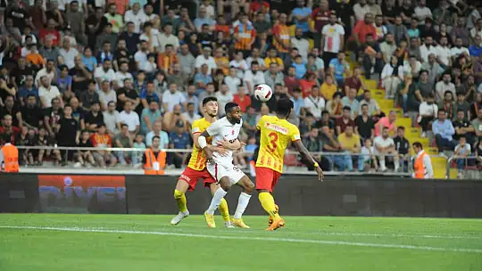 Trendyol Süper Lig: Kayserispor: 0 - Galatasaray: 0 (İlk Yarı)